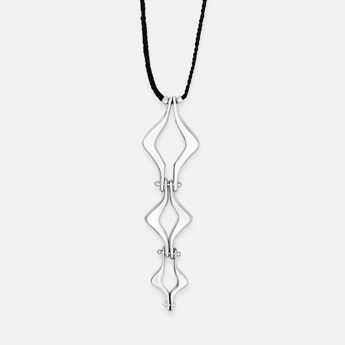 Frisky Necklace in Sterling Silver