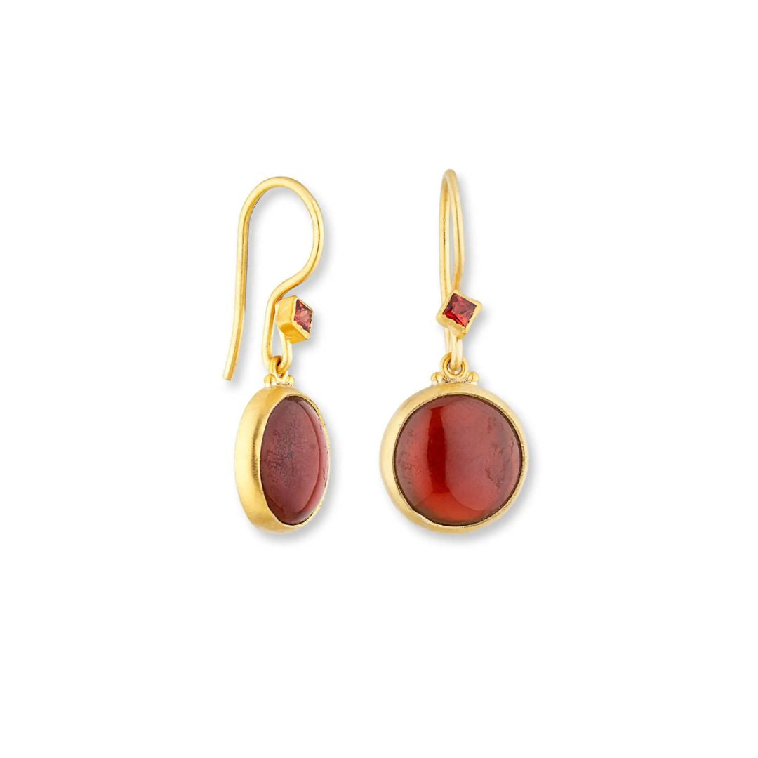 Mara Garnet Earrings in Yellow Gold