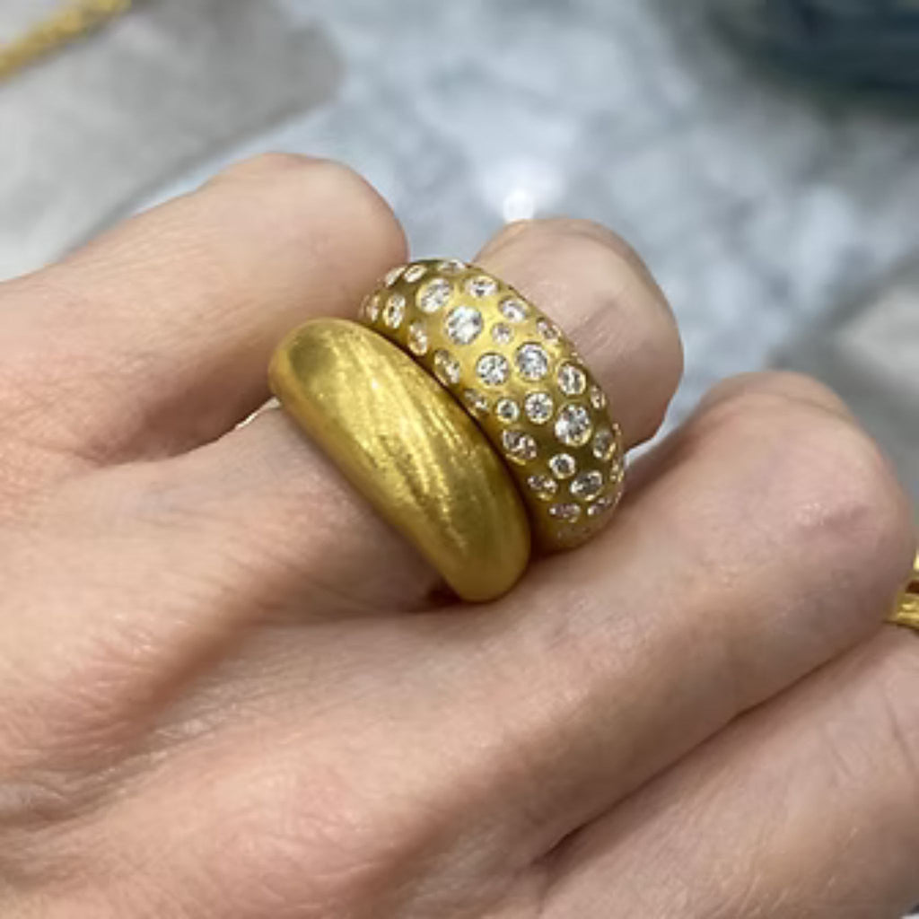 Shamu Dome Ring in Yellow Gold