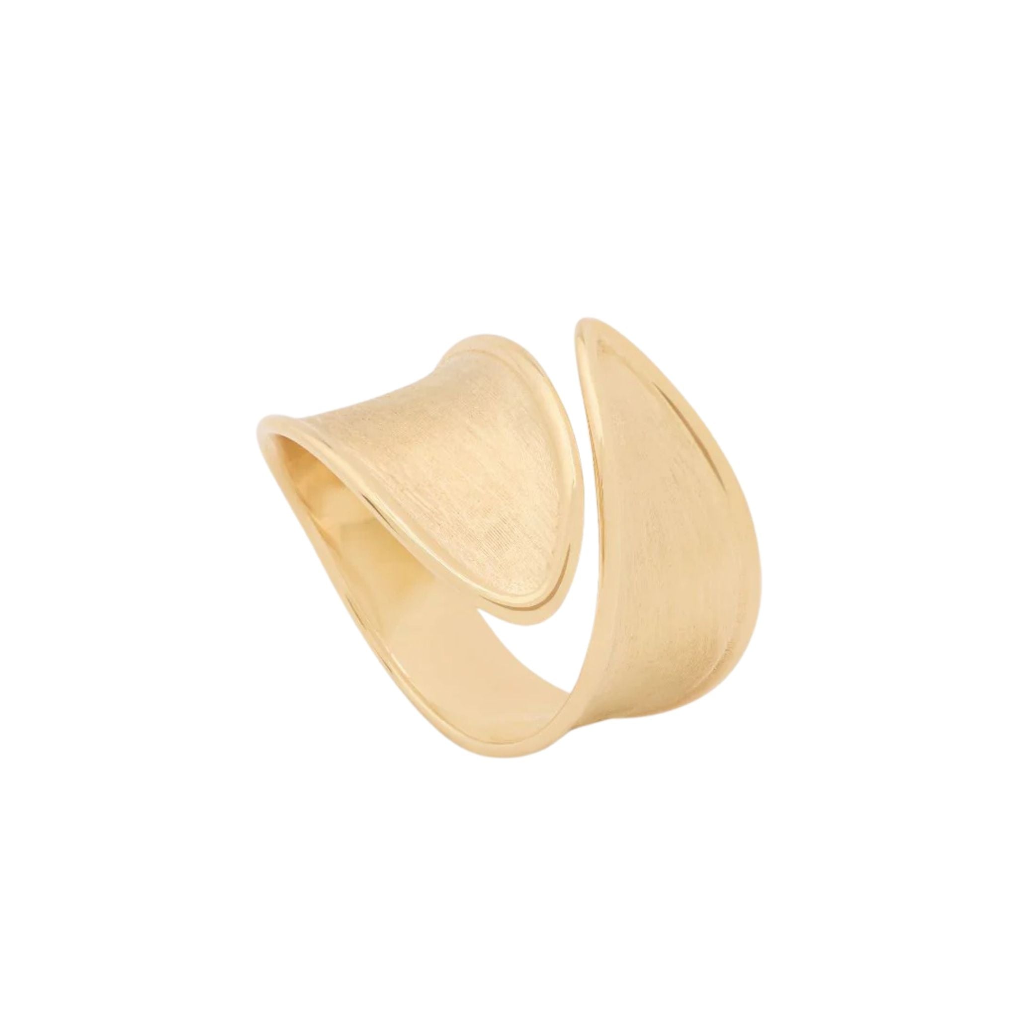 Lunaria Twist Ring in Yellow Gold
