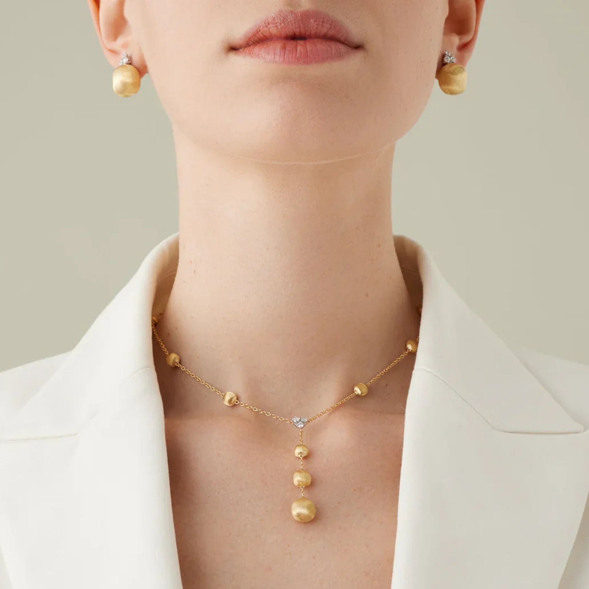 Africa Diamond Lariat Necklace in Yellow Gold
