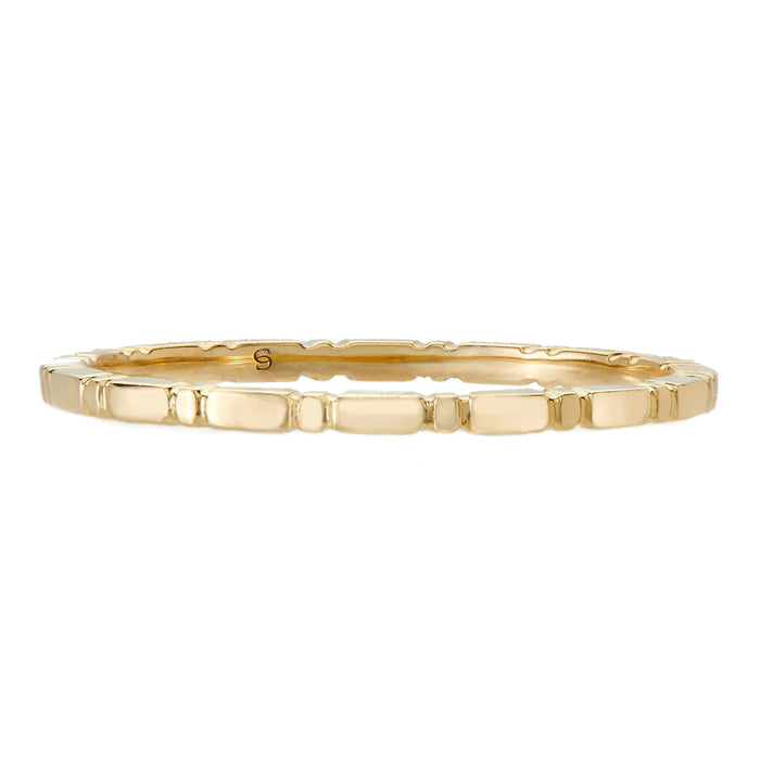 Small Agnes Band in Yellow Gold
