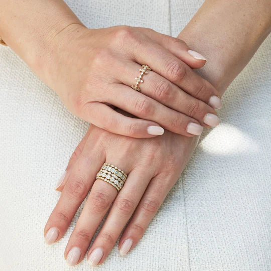 Nea Diamond Band in White Gold