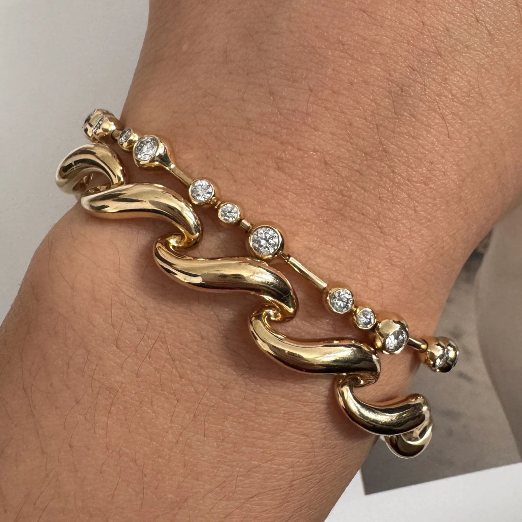 Ripple Bracelet in Yellow Gold