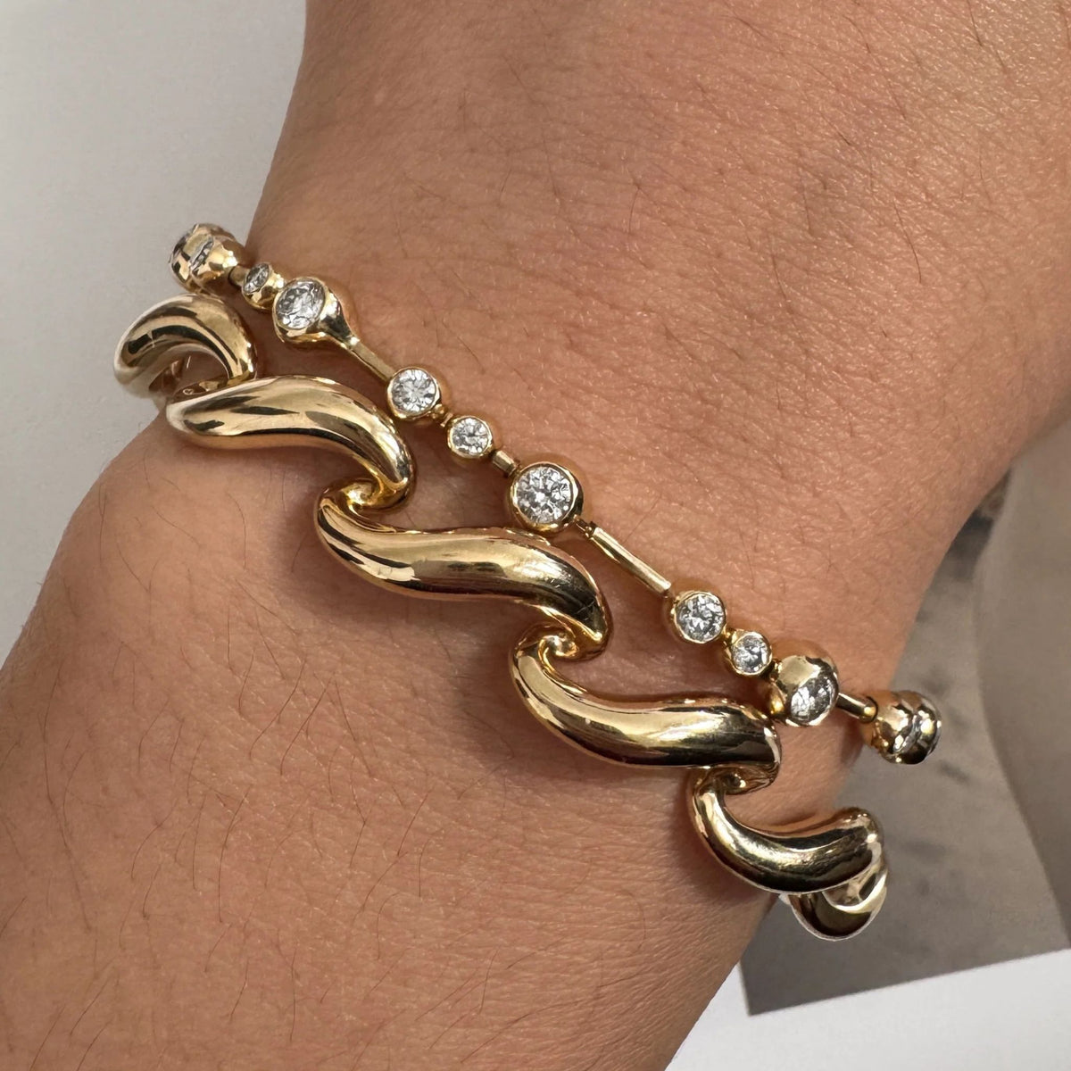 Ripple Bracelet in Yellow Gold