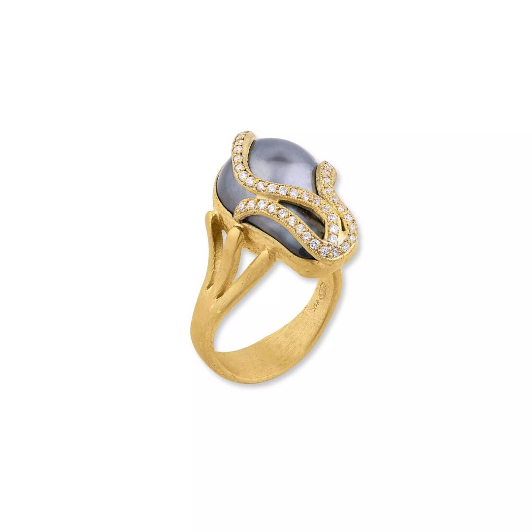 Lydia Ring in Yellow Gold