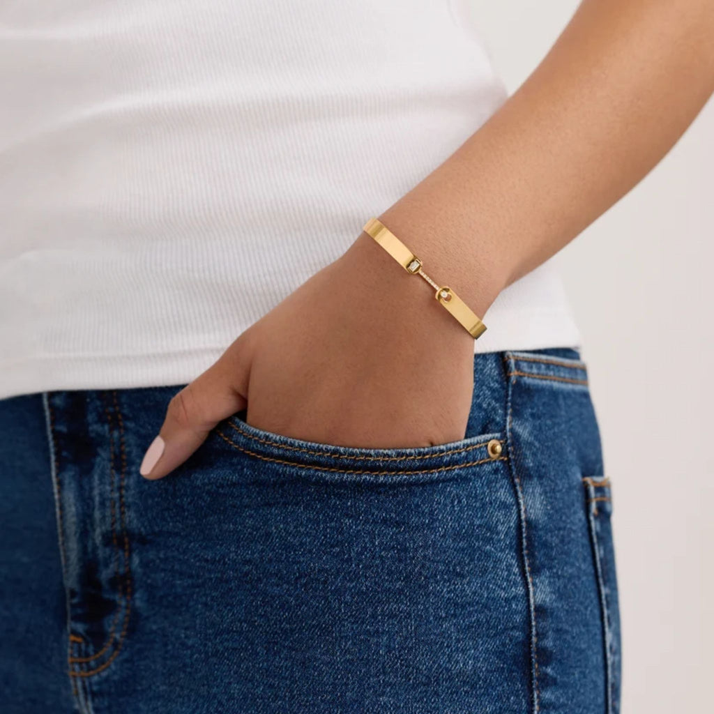Dinner Date GM Mood Bangle in Yellow Gold