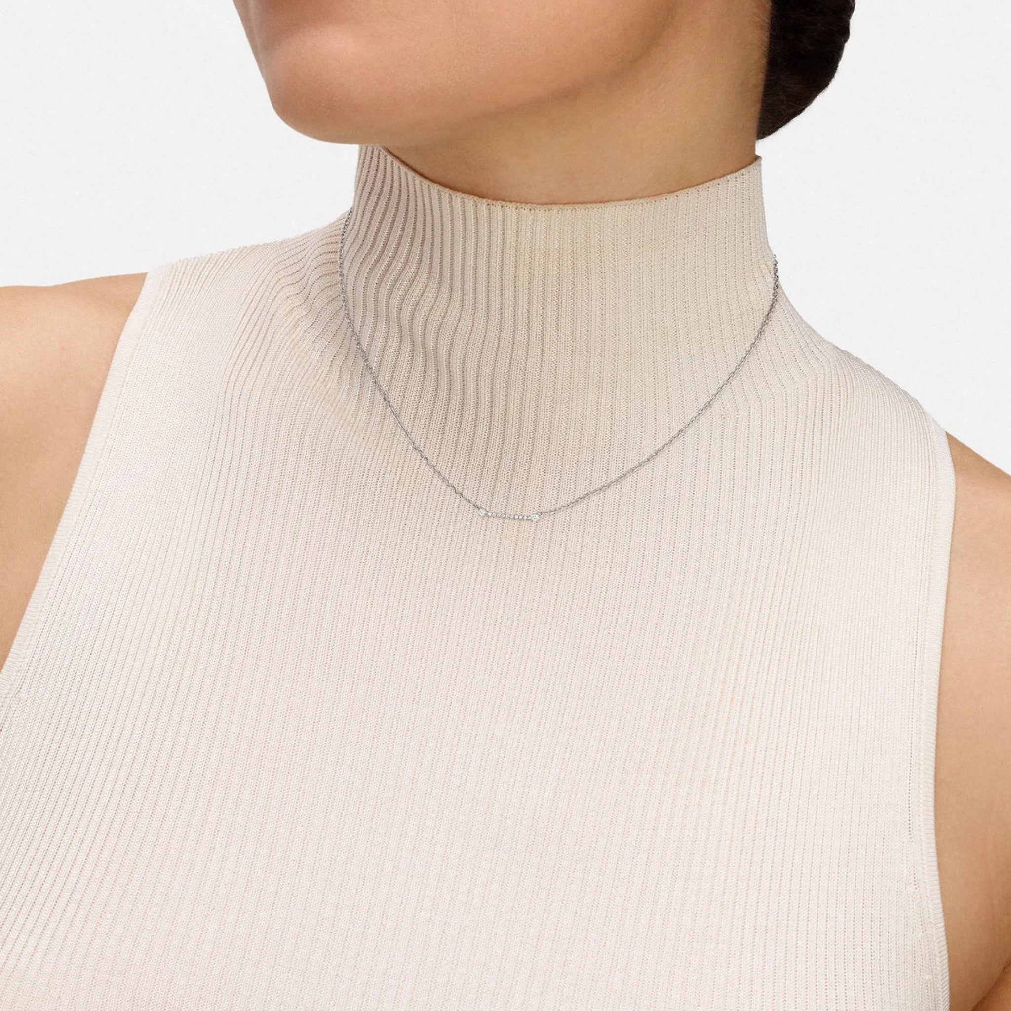 Business Meeting Mood Necklace in White Gold