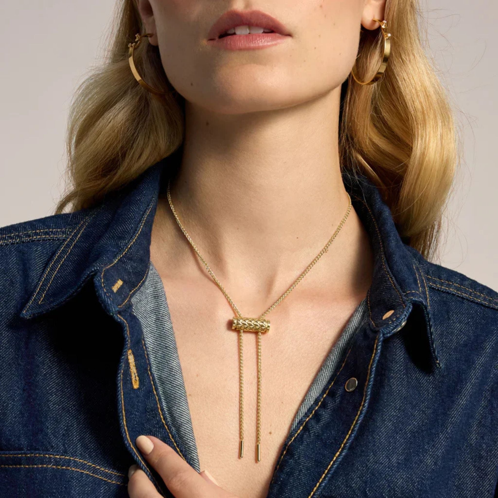 Latch Pendant in Yellow Gold