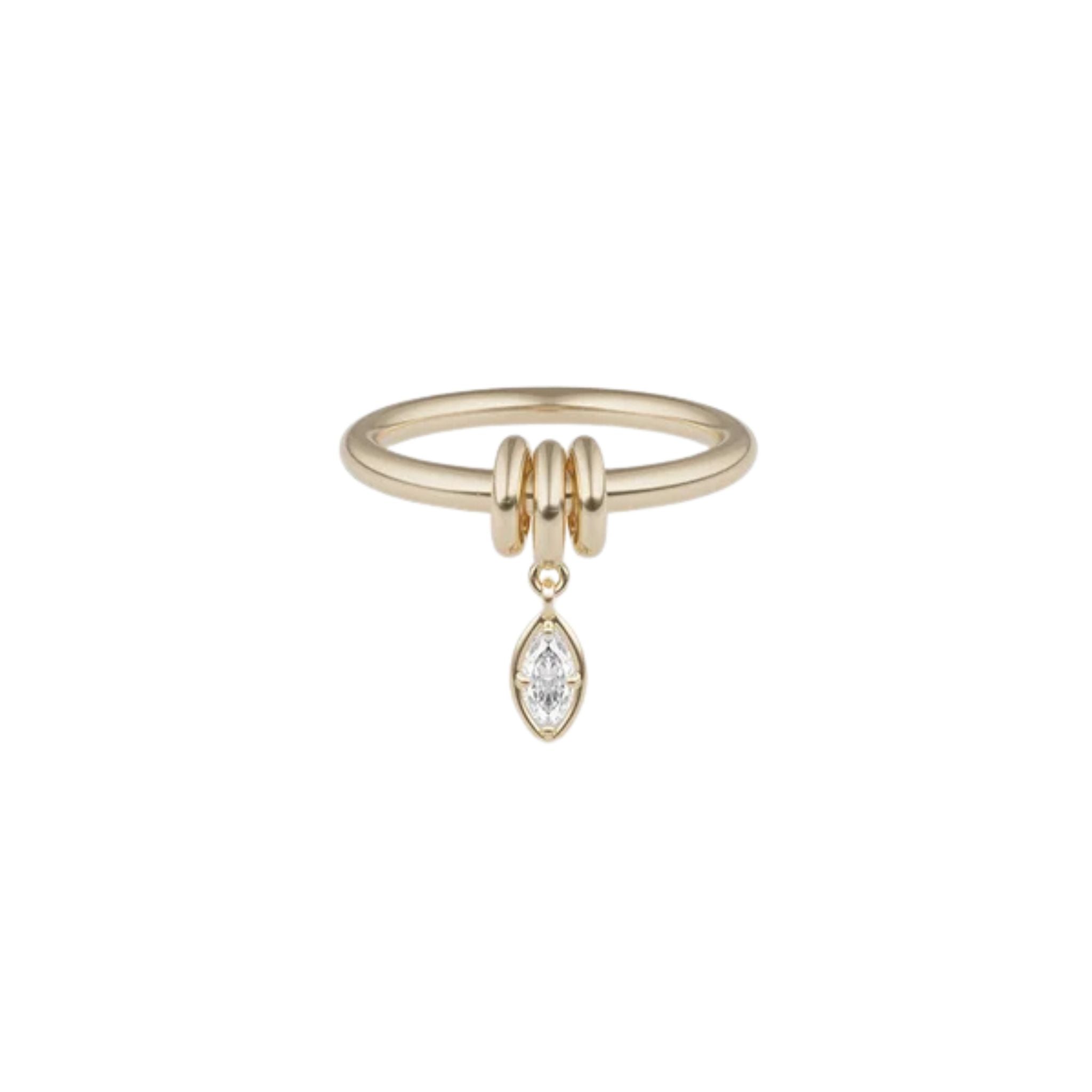 Pia Marquise Ring in Yellow Gold