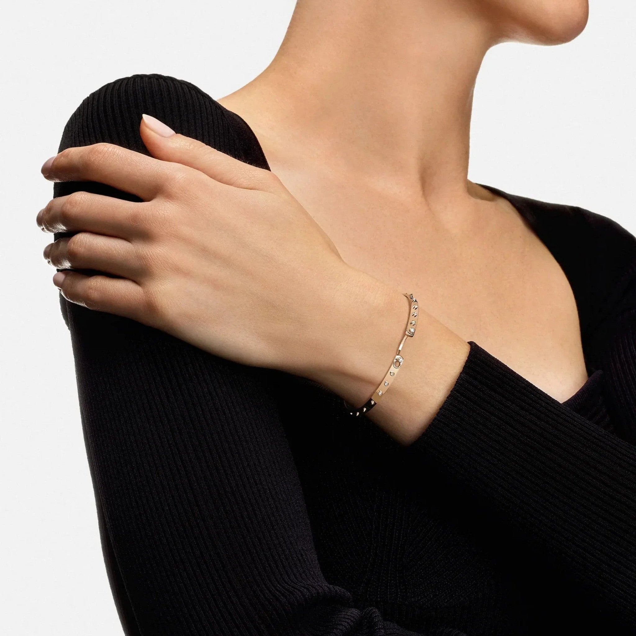 Brunch In NY Mood Bangle in Yellow Gold