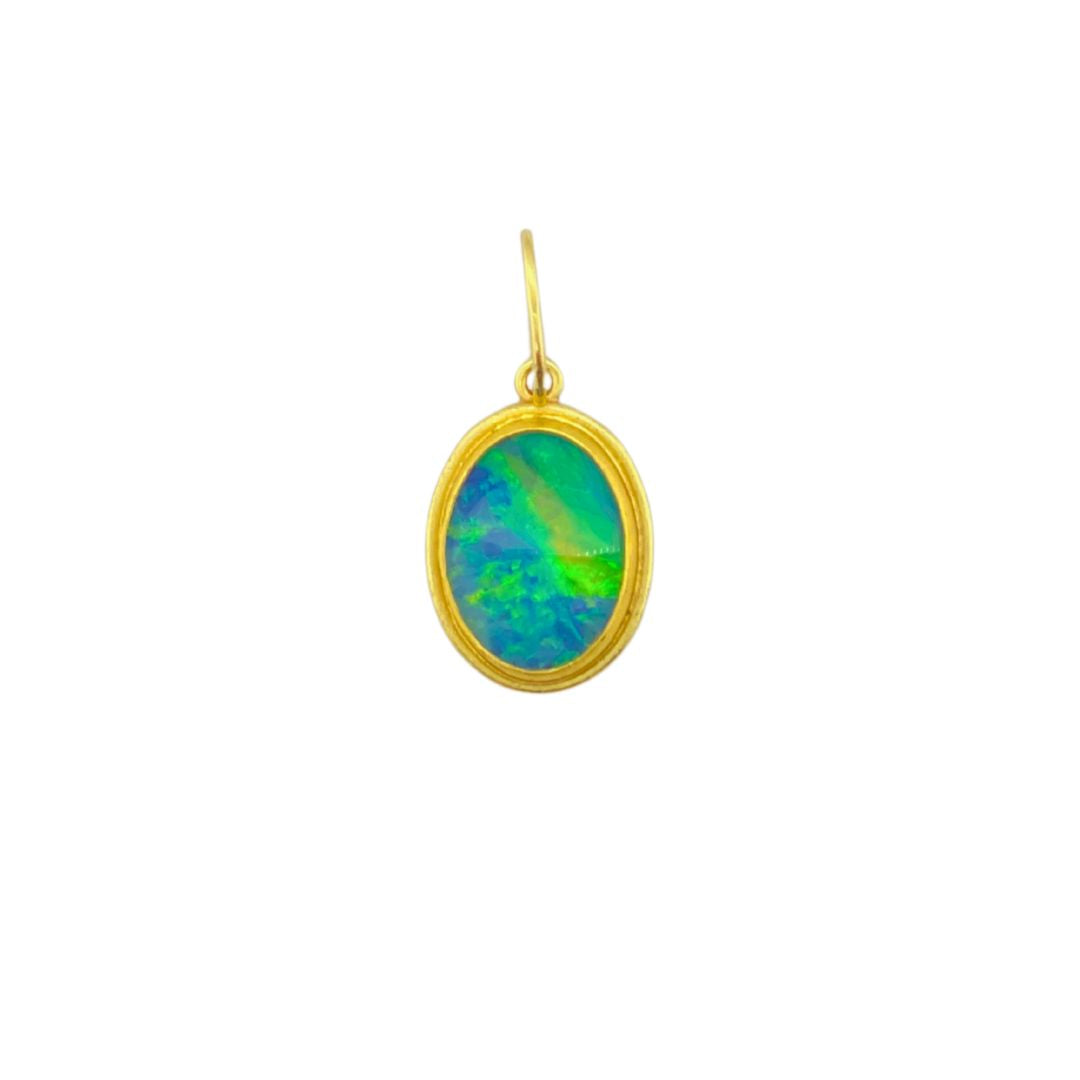 Opal Pendant in Yellow Gold