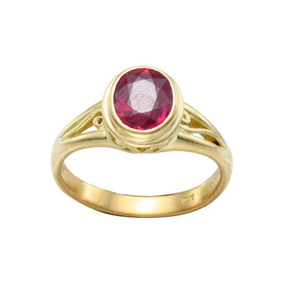 Oval Ruby Ring in Yellow Gold