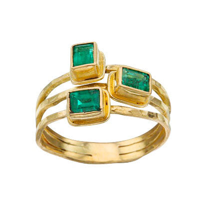 Mixed Faceted Emerald Ring in Yellow Gold