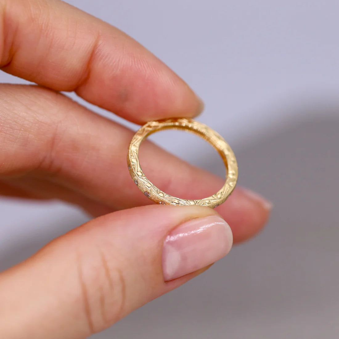 Dunes Narrow Multi-Color Band in Yellow Gold
