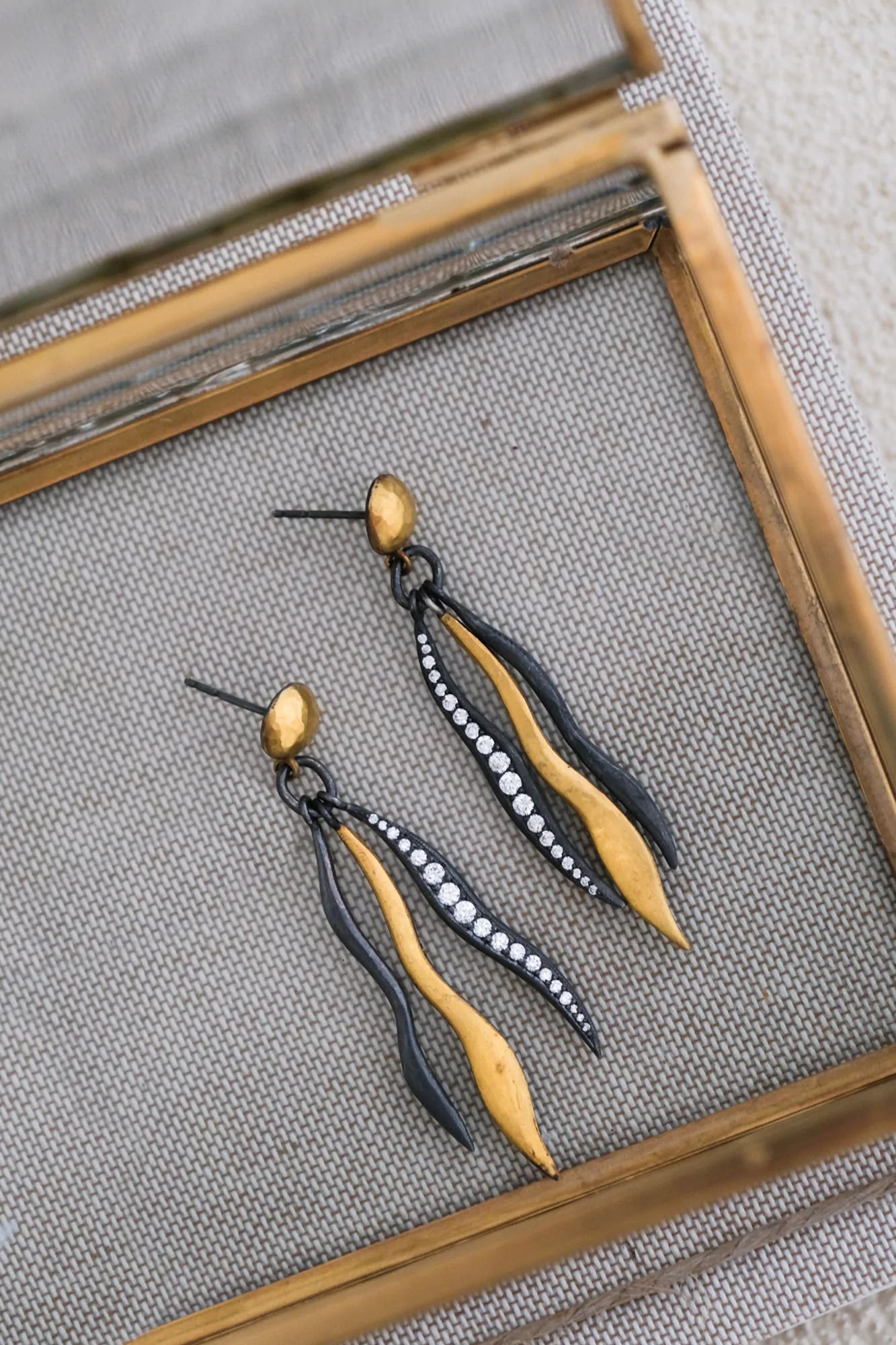 Keller Earrings in Yellow Gold and Oxidized Sterling Silver