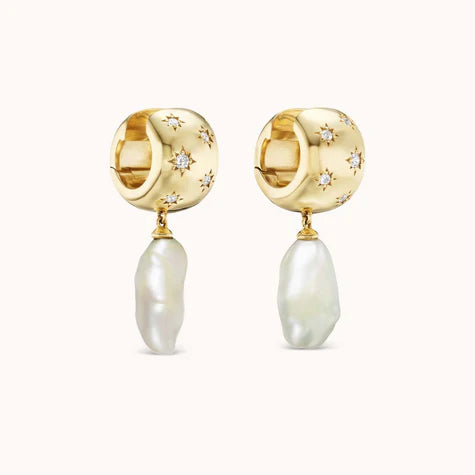 La Perla Earrings in Yellow Gold