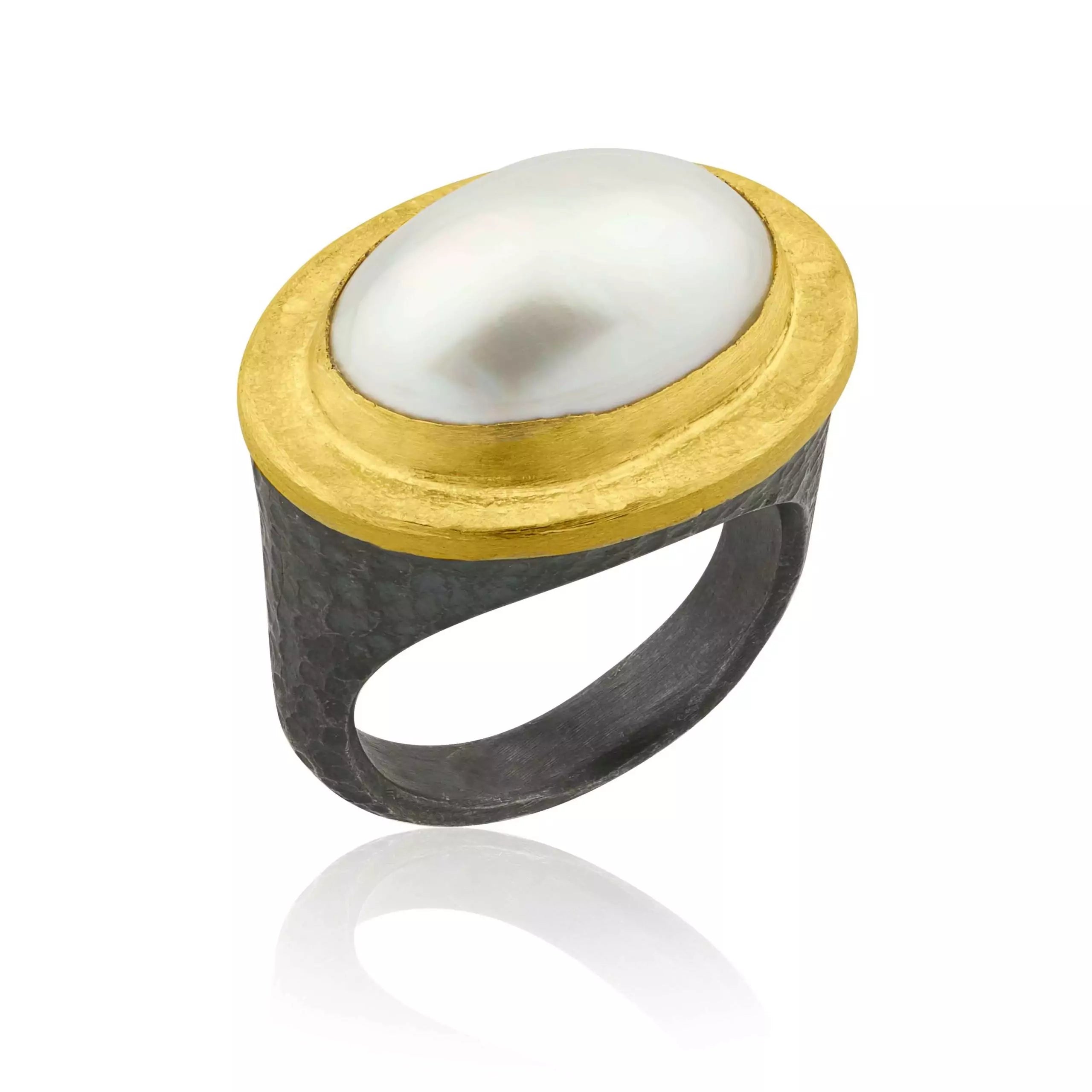 Pompei Pearl Ring in Yellow Gold and Oxidized Sterling Silver