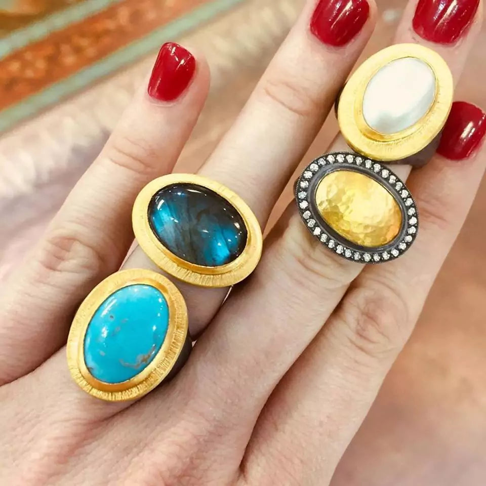 Pompei Ring in Oxidized Sterling Silver and Yellow Gold