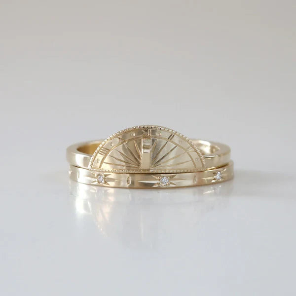 Thin Luna Band in Yellow Gold