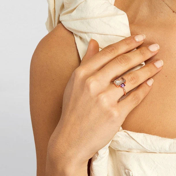 Three Stone Shaker Ring in Rose Gold