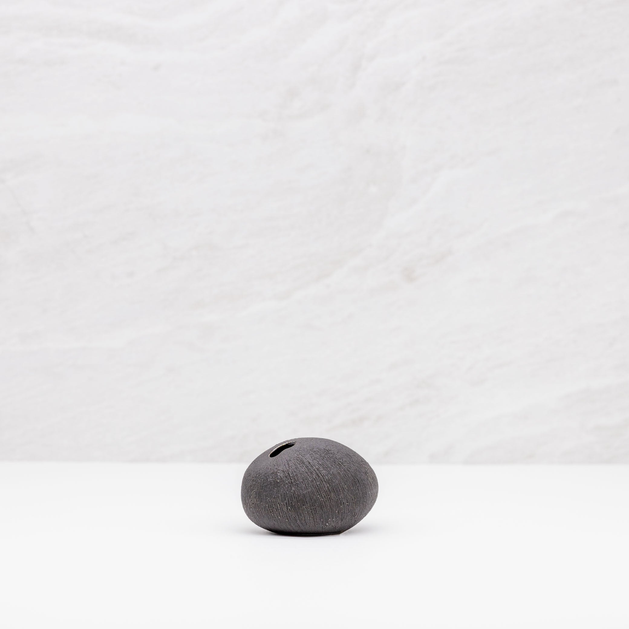 Pebble Black Small Round Vase