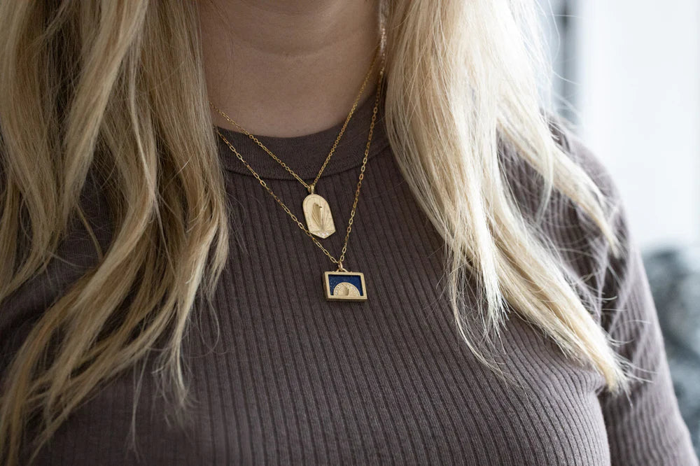 Lapis Sundial Shadowbox Pendant in Yellow Gold