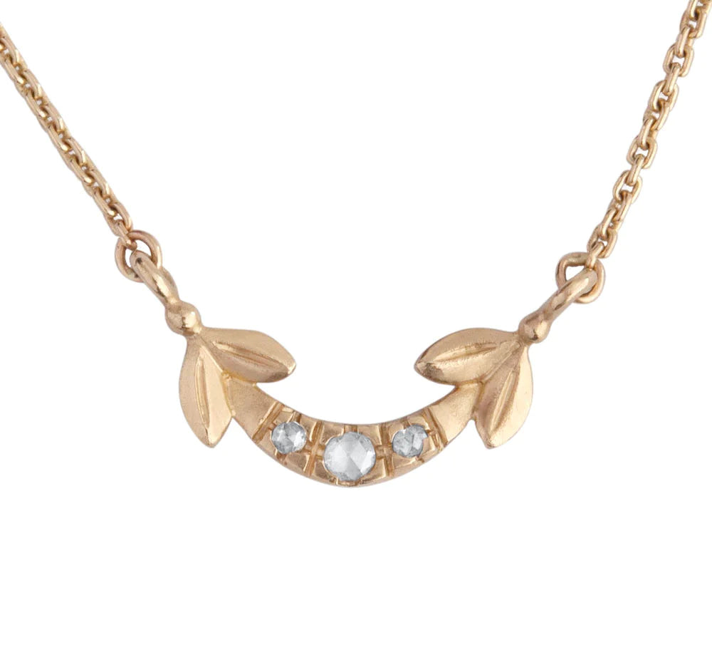Olive and Arch Pendant Necklace in Yellow Gold
